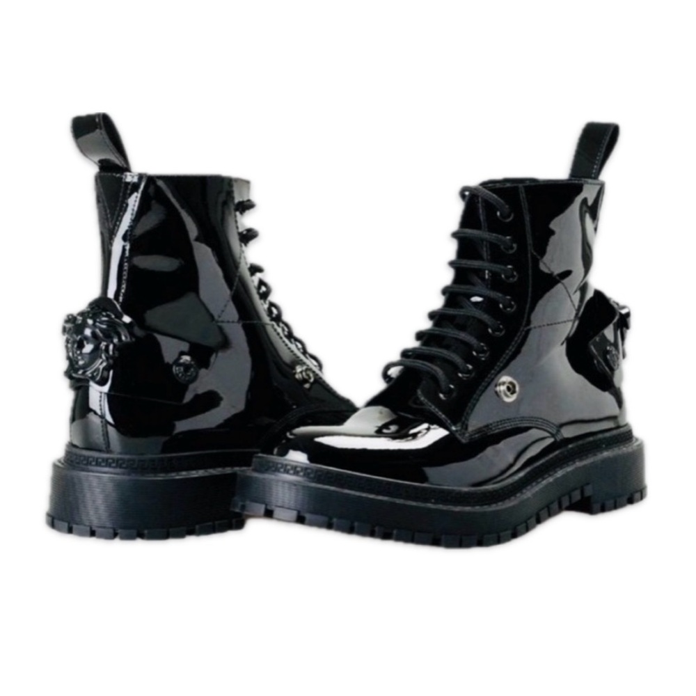 Rare‼️New VERSACE BLACK PATENT LEATHER MEDUSA COMBAT BOOTS: US Women 7.5 IT 37.5